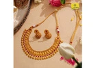 Gold necklace set